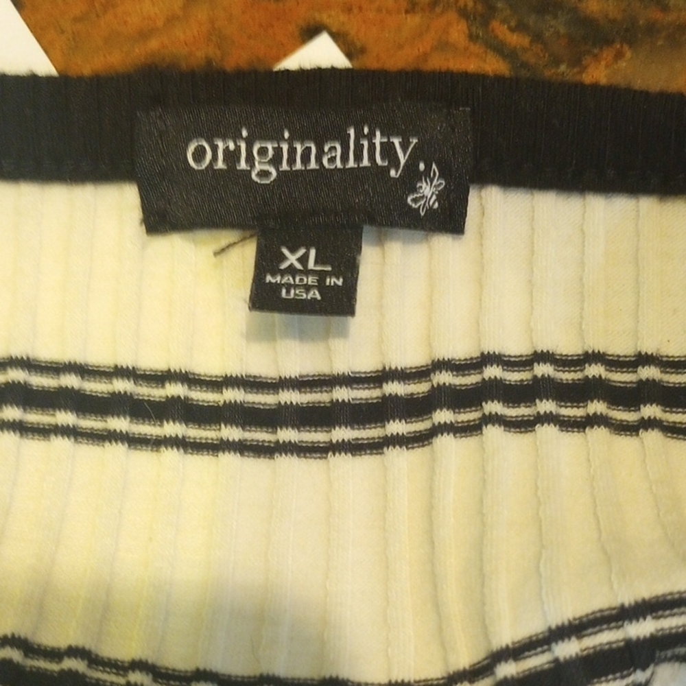 Originality Striped Long Sleeve Top - Picture 4 of 4